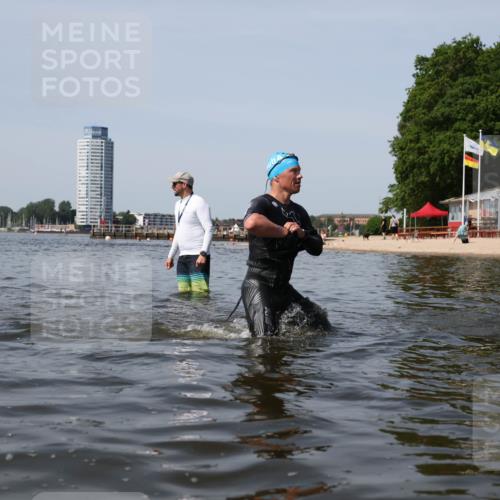 22.06.2025 - Viking Triathlon Michael Strokosch http://msf.ph/oto/8058725 22.06.2025 10:49:52 Schwimmen 69, 140, 270, 273, 356, 453 meine-sportfotos.de