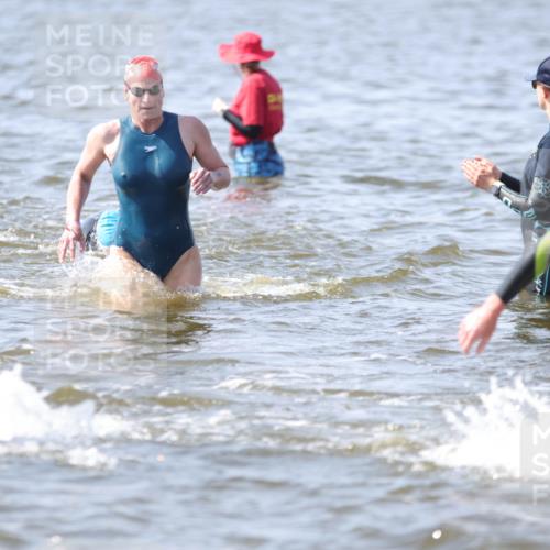 22.06.2025 - Viking Triathlon H.Heesch http://msf.ph/oto/8058770 22.06.2025 10:28:49 Schwimmen 12, 15, 152, 258, 301, 310, 368, 384, 414, 443, 604, 628 meine-sportfotos.de
