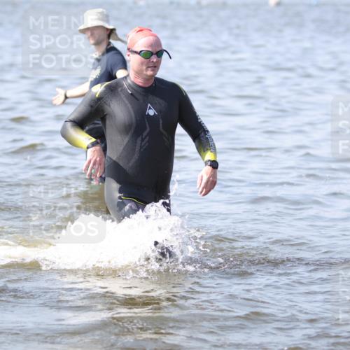 22.06.2025 - Viking Triathlon H.Heesch http://msf.ph/oto/8058890 22.06.2025 10:29:15 Schwimmen 7, 11, 30, 33, 200, 243, 458, 612, 652 meine-sportfotos.de