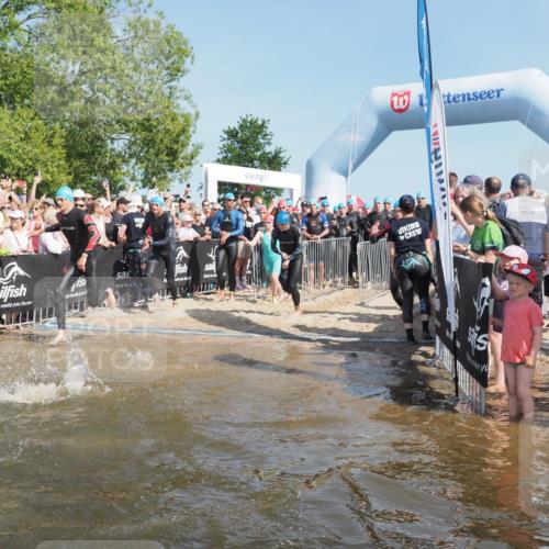 22.06.2025 - Viking Triathlon KatJ http://msf.ph/oto/8058945 22.06.2025 10:00:16 Schwimmen 2, 4, 10, 49, 81, 100, 122, 329, 420, 455, 473, 485, 521, 544, 557, 609, 610, 611, 617 meine-sportfotos.de