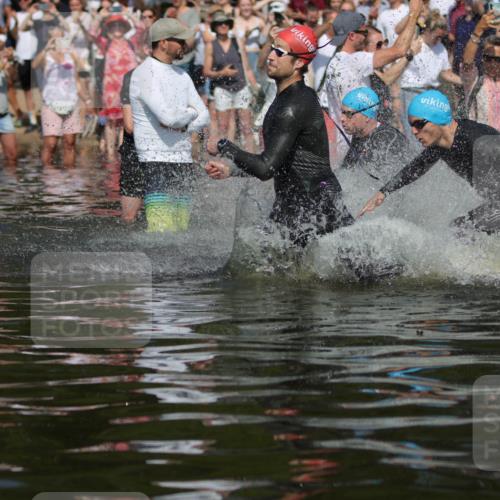 22.06.2025 - Viking Triathlon H.Heesch http://msf.ph/oto/8058971 22.06.2025 10:00:14 Schwimmen 2, 4, 10, 49, 100, 122, 329, 420, 485, 521, 544, 609, 611 meine-sportfotos.de