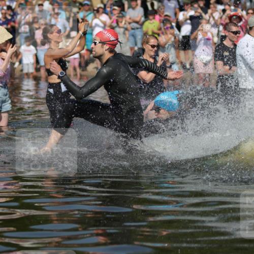 22.06.2025 - Viking Triathlon H.Heesch http://msf.ph/oto/8058982 22.06.2025 10:00:15 Schwimmen 2, 4, 10, 49, 81, 100, 122, 329, 420, 485, 521, 544, 609, 611 meine-sportfotos.de