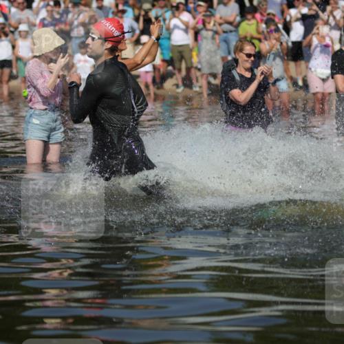 22.06.2025 - Viking Triathlon H.Heesch http://msf.ph/oto/8058986 22.06.2025 10:00:15 Schwimmen 2, 4, 10, 49, 81, 100, 122, 329, 420, 485, 521, 544, 609, 611 meine-sportfotos.de
