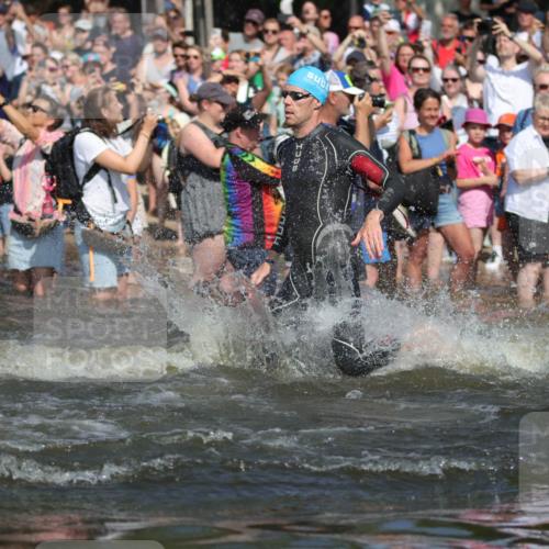 22.06.2025 - Viking Triathlon H.Heesch http://msf.ph/oto/8058997 22.06.2025 10:00:17 Schwimmen 2, 4, 10, 49, 81, 100, 122, 329, 420, 455, 473, 485, 521, 544, 557, 609, 610, 611, 617 meine-sportfotos.de
