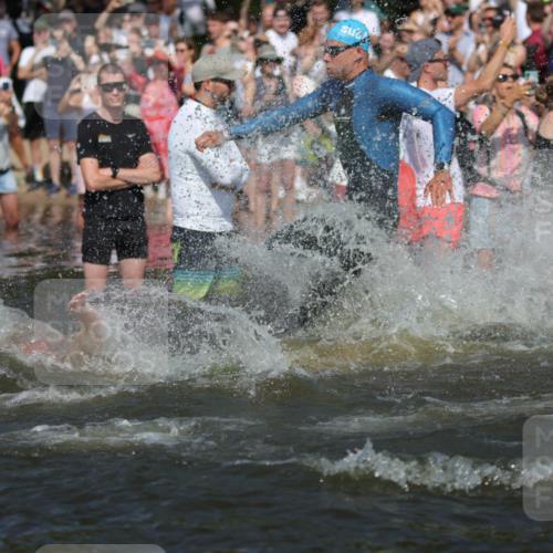22.06.2025 - Viking Triathlon H.Heesch http://msf.ph/oto/8059029 22.06.2025 10:00:21 Schwimmen 2, 4, 6, 10, 14, 15, 28, 46, 49, 81, 100, 122, 175, 176, 286, 288, 329, 367, 420, 455, 473, 485, 521, 544, 557, 609, 610, 611, 617 meine-sportfotos.de