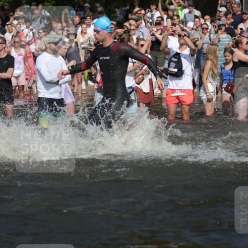 22.06.2025 - Viking Triathlon H.Heesch http://msf.ph/oto/8059109 22.06.2025 10:00:36 Schwimmen 1, 7, 8, 11, 13, 30, 45, 52, 87, 152, 178, 196, 198, 200, 230, 368, 374, 401, 414, 526, 534, 616, 623, 628, 641, 642, 651, 661 meine-sportfotos.de