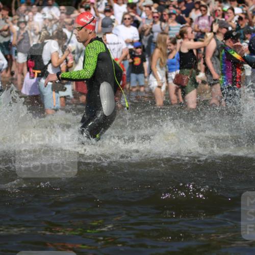 22.06.2025 - Viking Triathlon H.Heesch http://msf.ph/oto/8059141 22.06.2025 10:00:40 Schwimmen 7, 8, 9, 11, 13, 45, 87, 145, 178, 184, 196, 200, 289, 306, 368, 401, 414, 491, 526, 612, 613, 616, 623, 628, 630, 641, 642, 651 meine-sportfotos.de