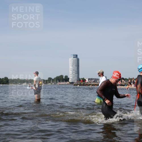 22.06.2025 - Viking Triathlon Michael Strokosch http://msf.ph/oto/8059225 22.06.2025 10:41:14 Schwimmen 94, 153, 314, 376, 390, 496, 631 meine-sportfotos.de