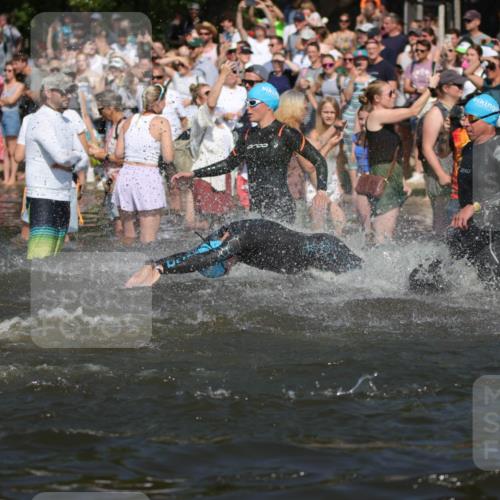 22.06.2025 - Viking Triathlon H.Heesch http://msf.ph/oto/8059235 22.06.2025 10:00:45 Schwimmen 7, 8, 9, 11, 132, 145, 178, 184, 200, 258, 289, 301, 306, 352, 368, 414, 491, 526, 612, 613, 616, 628, 630, 641, 642, 652 meine-sportfotos.de