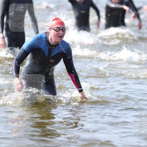 22.06.2025 - Viking Triathlon H.Heesch http://msf.ph/oto/8059265 22.06.2025 10:31:34 Schwimmen 3, 8, 98, 99, 124, 125, 137, 158, 189, 224, 340, 350, 469, 555, 613, 648 meine-sportfotos.de