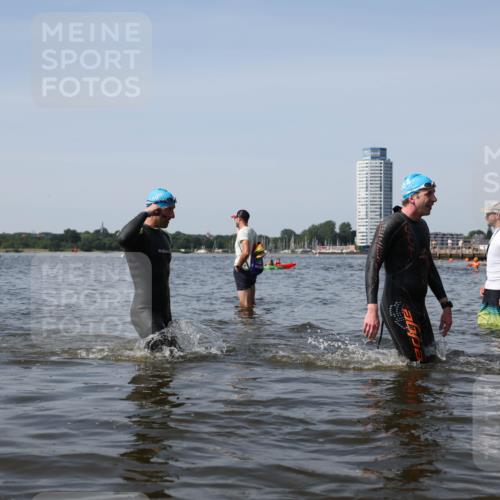 22.06.2025 - Viking Triathlon Michael Strokosch http://msf.ph/oto/8059292 22.06.2025 10:41:23 Schwimmen 54, 94, 314, 376, 390, 631 meine-sportfotos.de