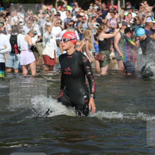 22.06.2025 - Viking Triathlon H.Heesch http://msf.ph/oto/8059298 22.06.2025 10:00:49 Schwimmen 9, 90, 132, 145, 184, 243, 258, 289, 300, 301, 306, 352, 368, 384, 491, 612, 613, 630, 652, 658 meine-sportfotos.de