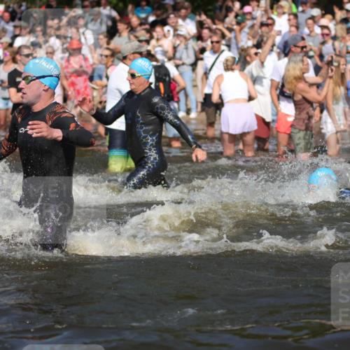 22.06.2025 - Viking Triathlon H.Heesch http://msf.ph/oto/8059357 22.06.2025 10:00:56 Schwimmen 50, 90, 113, 124, 132, 236, 243, 258, 300, 301, 347, 352, 384, 652, 658 meine-sportfotos.de