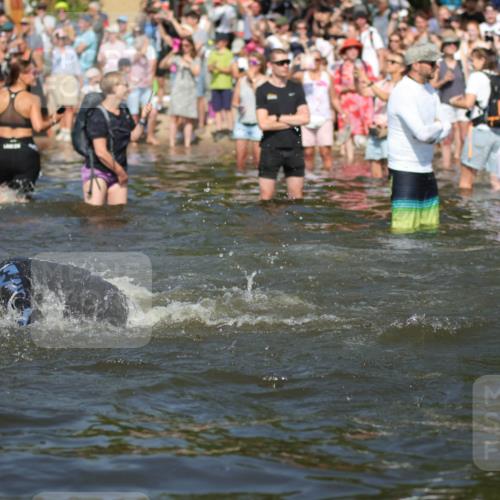 22.06.2025 - Viking Triathlon H.Heesch http://msf.ph/oto/8059379 22.06.2025 10:00:59 Schwimmen 12, 50, 63, 90, 113, 124, 236, 243, 294, 300, 347, 350, 384, 458, 658 meine-sportfotos.de