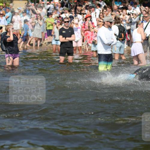 22.06.2025 - Viking Triathlon H.Heesch http://msf.ph/oto/8059396 22.06.2025 10:01:00 Schwimmen 12, 50, 63, 90, 113, 124, 236, 243, 294, 300, 347, 350, 384, 458, 658 meine-sportfotos.de