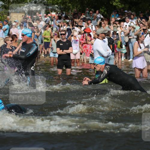 22.06.2025 - Viking Triathlon H.Heesch http://msf.ph/oto/8059451 22.06.2025 10:01:02 Schwimmen 12, 50, 63, 90, 113, 124, 236, 243, 294, 300, 347, 350, 384, 458, 658 meine-sportfotos.de