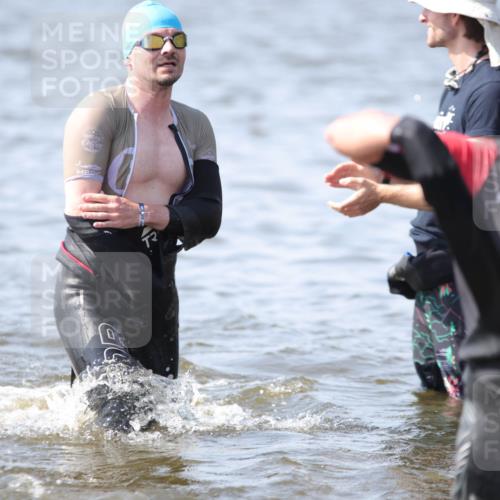 22.06.2025 - Viking Triathlon H.Heesch http://msf.ph/oto/8059462 22.06.2025 10:32:02 Schwimmen 63, 87, 193, 207, 214, 226, 271, 435, 449, 464, 488, 658 meine-sportfotos.de