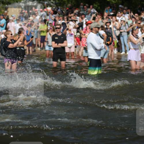 22.06.2025 - Viking Triathlon H.Heesch http://msf.ph/oto/8059470 22.06.2025 10:01:03 Schwimmen 12, 50, 63, 90, 113, 124, 236, 243, 294, 300, 347, 350, 384, 458, 658 meine-sportfotos.de
