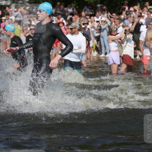 22.06.2025 - Viking Triathlon H.Heesch http://msf.ph/oto/8059494 22.06.2025 10:01:06 Schwimmen 12, 50, 63, 113, 124, 131, 147, 236, 294, 330, 347, 350, 443, 458, 488 meine-sportfotos.de