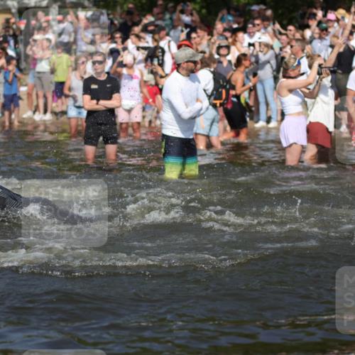 22.06.2025 - Viking Triathlon H.Heesch http://msf.ph/oto/8059513 22.06.2025 10:01:07 Schwimmen 12, 50, 63, 113, 124, 131, 147, 236, 294, 330, 347, 350, 443, 458, 488 meine-sportfotos.de