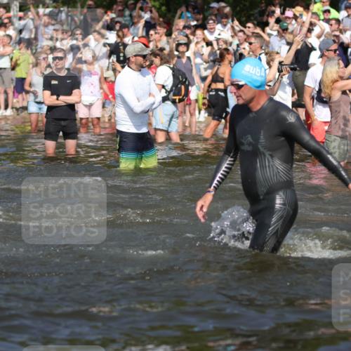 22.06.2025 - Viking Triathlon H.Heesch http://msf.ph/oto/8059527 22.06.2025 10:01:07 Schwimmen 12, 50, 63, 113, 124, 131, 147, 236, 294, 330, 347, 350, 443, 458, 488 meine-sportfotos.de