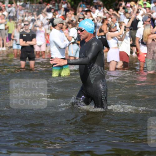 22.06.2025 - Viking Triathlon H.Heesch http://msf.ph/oto/8059534 22.06.2025 10:01:08 Schwimmen 12, 50, 63, 113, 124, 131, 147, 236, 294, 330, 347, 350, 443, 458, 488 meine-sportfotos.de