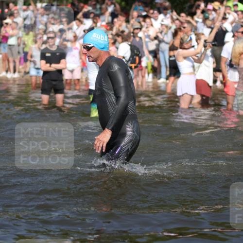 22.06.2025 - Viking Triathlon H.Heesch http://msf.ph/oto/8059540 22.06.2025 10:01:08 Schwimmen 12, 50, 63, 113, 124, 131, 147, 236, 294, 330, 347, 350, 443, 458, 488 meine-sportfotos.de