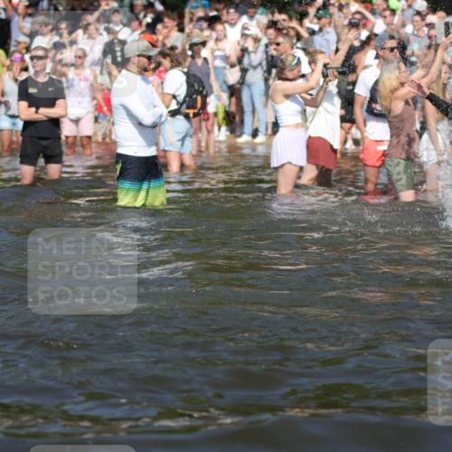 22.06.2025 - Viking Triathlon H.Heesch http://msf.ph/oto/8059566 22.06.2025 10:01:10 Schwimmen 12, 53, 63, 131, 147, 173, 214, 294, 330, 341, 350, 443, 444, 458, 488 meine-sportfotos.de