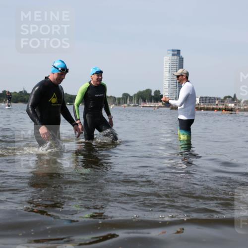 22.06.2025 - Viking Triathlon Michael Strokosch http://msf.ph/oto/8059577 22.06.2025 10:52:52 Schwimmen 106, 160, 656 meine-sportfotos.de