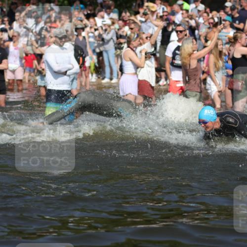 22.06.2025 - Viking Triathlon H.Heesch http://msf.ph/oto/8059590 22.06.2025 10:01:11 Schwimmen 12, 53, 63, 131, 147, 173, 214, 294, 330, 341, 350, 443, 444, 458, 488 meine-sportfotos.de