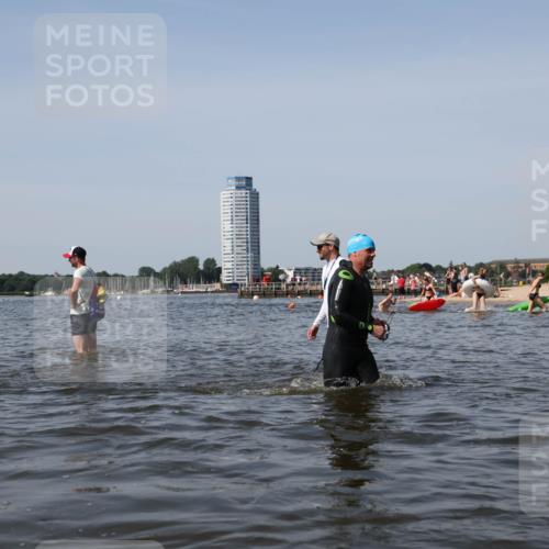 22.06.2025 - Viking Triathlon Michael Strokosch http://msf.ph/oto/8059594 22.06.2025 10:42:02 Schwimmen 78, 159, 199, 221 meine-sportfotos.de