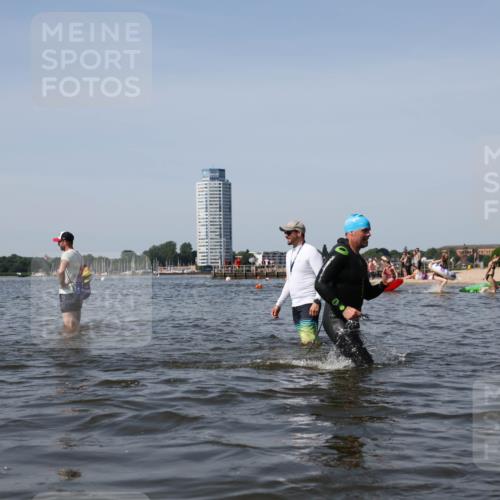 22.06.2025 - Viking Triathlon Michael Strokosch http://msf.ph/oto/8059598 22.06.2025 10:42:02 Schwimmen 78, 159, 199, 221 meine-sportfotos.de