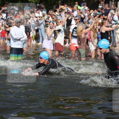 22.06.2025 - Viking Triathlon H.Heesch http://msf.ph/oto/8059600 22.06.2025 10:01:12 Schwimmen 12, 53, 63, 131, 147, 173, 214, 294, 330, 341, 350, 443, 444, 458, 488 meine-sportfotos.de