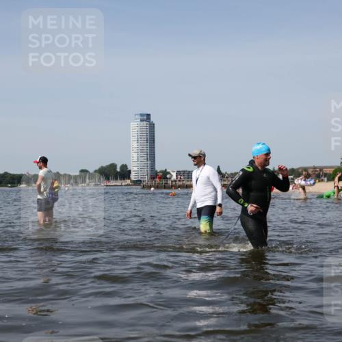 22.06.2025 - Viking Triathlon Michael Strokosch http://msf.ph/oto/8059604 22.06.2025 10:42:02 Schwimmen 78, 159, 199, 221 meine-sportfotos.de