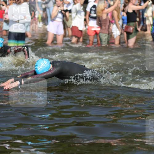 22.06.2025 - Viking Triathlon H.Heesch http://msf.ph/oto/8059611 22.06.2025 10:01:13 Schwimmen 53, 131, 147, 173, 214, 294, 330, 341, 443, 444, 488 meine-sportfotos.de