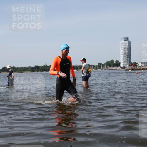 22.06.2025 - Viking Triathlon Michael Strokosch http://msf.ph/oto/8059613 22.06.2025 10:42:06 Schwimmen 78, 159, 199, 290, 460 meine-sportfotos.de