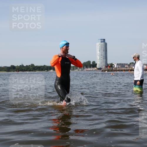 22.06.2025 - Viking Triathlon Michael Strokosch http://msf.ph/oto/8059624 22.06.2025 10:42:06 Schwimmen 78, 159, 199, 290, 460 meine-sportfotos.de