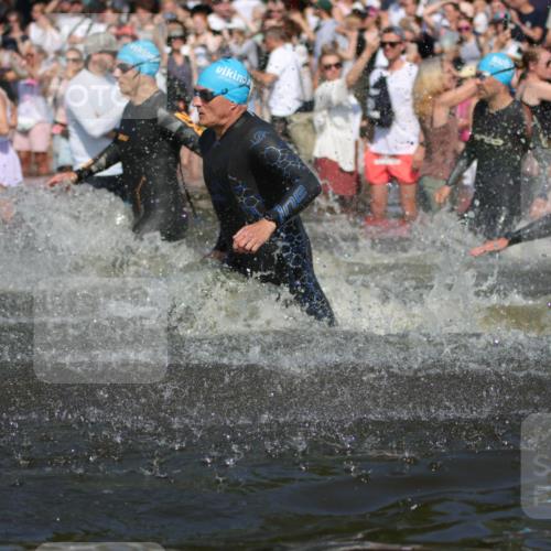 22.06.2025 - Viking Triathlon H.Heesch http://msf.ph/oto/8059656 22.06.2025 10:01:16 Schwimmen 38, 53, 131, 147, 173, 214, 284, 287, 311, 330, 341, 443, 444, 488, 643 meine-sportfotos.de