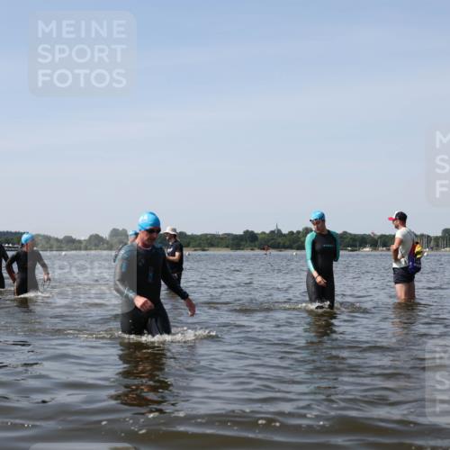 22.06.2025 - Viking Triathlon Michael Strokosch http://msf.ph/oto/8059658 22.06.2025 10:42:10 Schwimmen 78, 159, 199, 281, 290, 326, 460, 465 meine-sportfotos.de