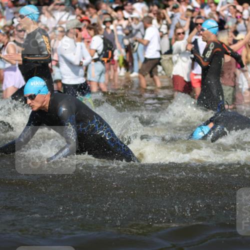 22.06.2025 - Viking Triathlon H.Heesch http://msf.ph/oto/8059664 22.06.2025 10:01:16 Schwimmen 38, 53, 131, 147, 173, 214, 284, 287, 311, 330, 341, 443, 444, 488, 643 meine-sportfotos.de