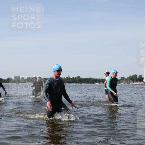 22.06.2025 - Viking Triathlon Michael Strokosch http://msf.ph/oto/8059670 22.06.2025 10:42:12 Schwimmen 16, 78, 159, 281, 290, 326, 460, 465 meine-sportfotos.de
