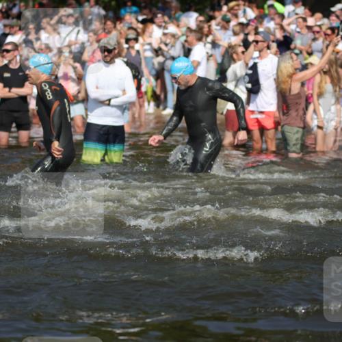 22.06.2025 - Viking Triathlon H.Heesch http://msf.ph/oto/8059689 22.06.2025 10:01:17 Schwimmen 38, 53, 131, 147, 173, 214, 284, 287, 311, 330, 341, 443, 444, 488, 643 meine-sportfotos.de