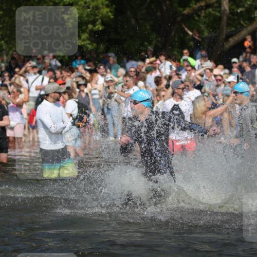 22.06.2025 - Viking Triathlon H.Heesch http://msf.ph/oto/8059700 22.06.2025 10:01:20 Schwimmen 38, 53, 173, 203, 214, 216, 224, 284, 287, 311, 341, 381, 393, 444, 643 meine-sportfotos.de