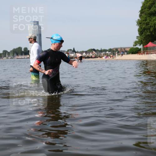 22.06.2025 - Viking Triathlon Michael Strokosch http://msf.ph/oto/8059718 22.06.2025 10:53:13 Schwimmen 165, 201, 319, 470, 640 meine-sportfotos.de
