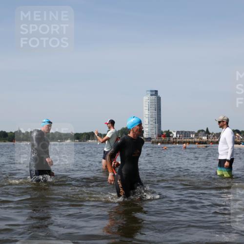 22.06.2025 - Viking Triathlon Michael Strokosch http://msf.ph/oto/8059727 22.06.2025 10:42:18 Schwimmen 16, 65, 78, 192, 281, 290, 318, 326, 460, 465 meine-sportfotos.de