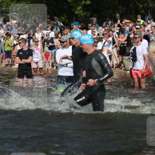 22.06.2025 - Viking Triathlon H.Heesch http://msf.ph/oto/8059753 22.06.2025 10:01:27 Schwimmen 38, 99, 162, 203, 216, 224, 226, 237, 284, 287, 311, 381, 393, 510, 643 meine-sportfotos.de