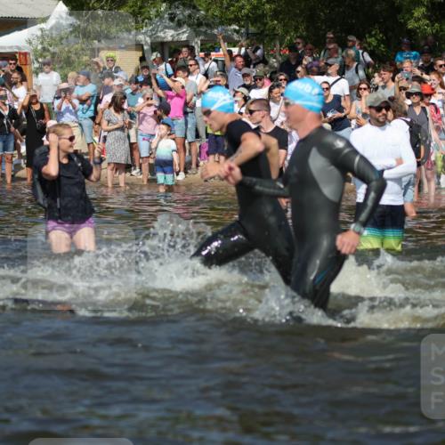 22.06.2025 - Viking Triathlon H.Heesch http://msf.ph/oto/8059765 22.06.2025 10:01:27 Schwimmen 38, 99, 162, 203, 216, 224, 226, 237, 284, 287, 311, 381, 393, 510, 643 meine-sportfotos.de