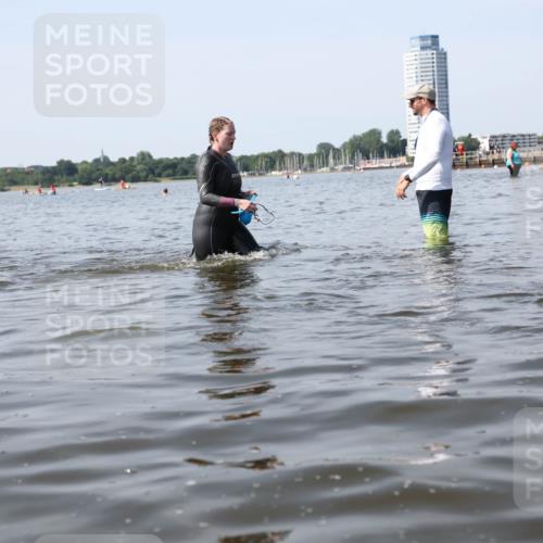 22.06.2025 - Viking Triathlon Michael Strokosch http://msf.ph/oto/8059767 22.06.2025 10:53:19 Schwimmen 165, 201, 241, 319 meine-sportfotos.de