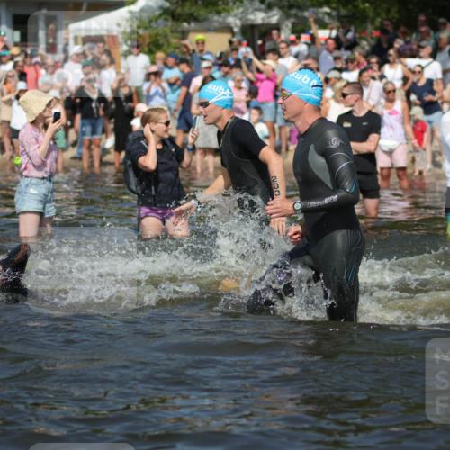 22.06.2025 - Viking Triathlon H.Heesch http://msf.ph/oto/8059770 22.06.2025 10:01:27 Schwimmen 38, 99, 162, 203, 216, 224, 226, 237, 284, 287, 311, 381, 393, 510, 643 meine-sportfotos.de
