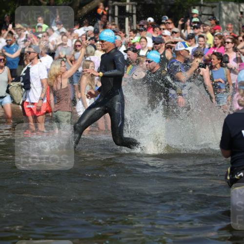22.06.2025 - Viking Triathlon H.Heesch http://msf.ph/oto/8059807 22.06.2025 10:01:30 Schwimmen 99, 162, 203, 216, 224, 226, 237, 272, 381, 393, 399, 461, 507, 510, 626 meine-sportfotos.de